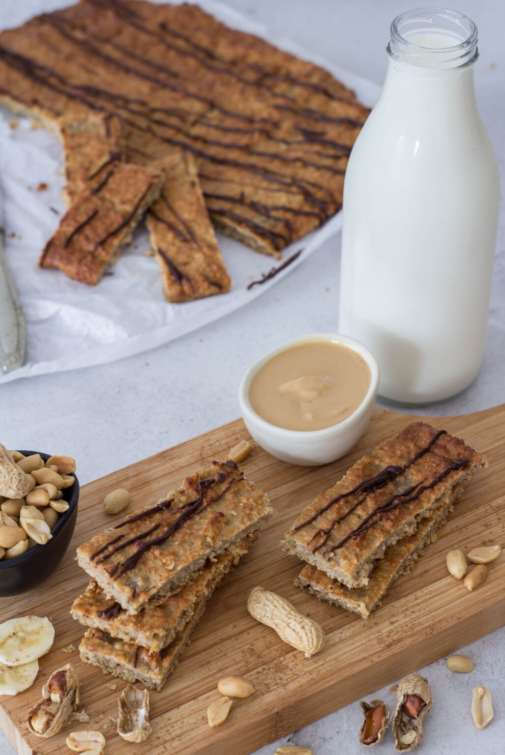 BANANEN ERDNUSSBUTTER HAFERFLOCKEN RIEGEL – Der perfekte Snack! 🍌🥜 ... BANANEN ERDNUSSBUTTER HAFERFLOCKEN RIEGEL – Der perfekte Snack! 🍌🥜 ...